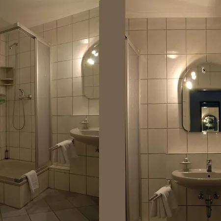 Hotel Zwei&Vierzig 3*