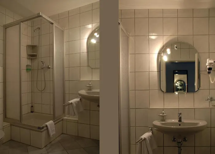 Hotel Zwei&Vierzig 3*